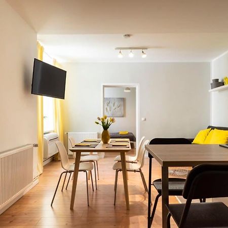 Cosy Two Br Plus Self Checkin Plus Street Parking Berlin Bagian luar foto